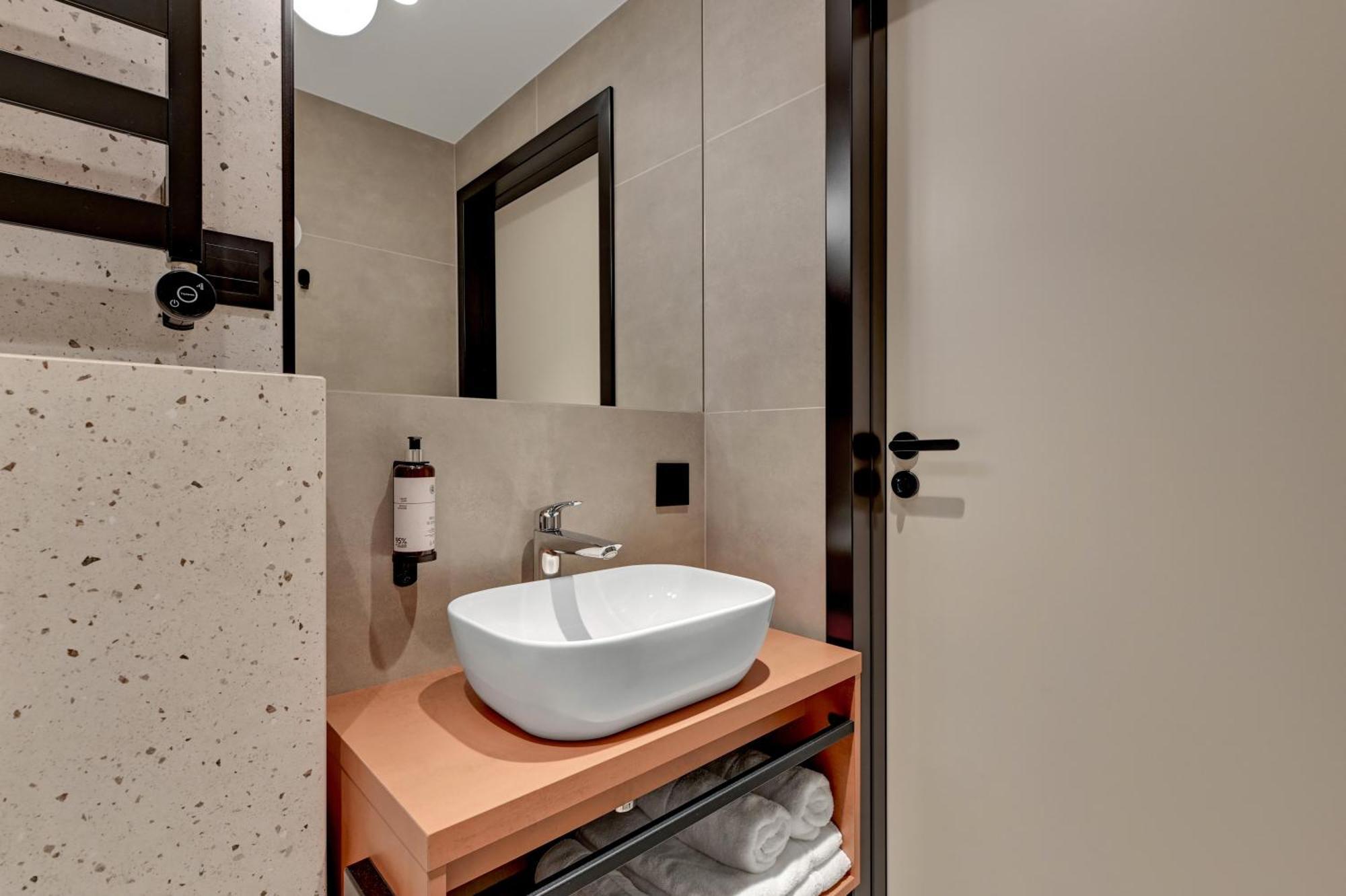 Hotel Milo Gdansk Airport Esterno foto