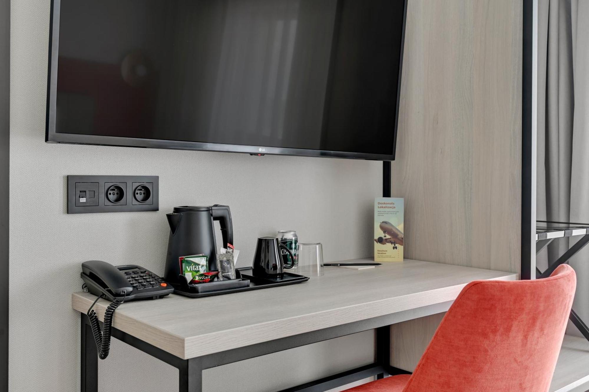 Hotel Milo Gdansk Airport Esterno foto
